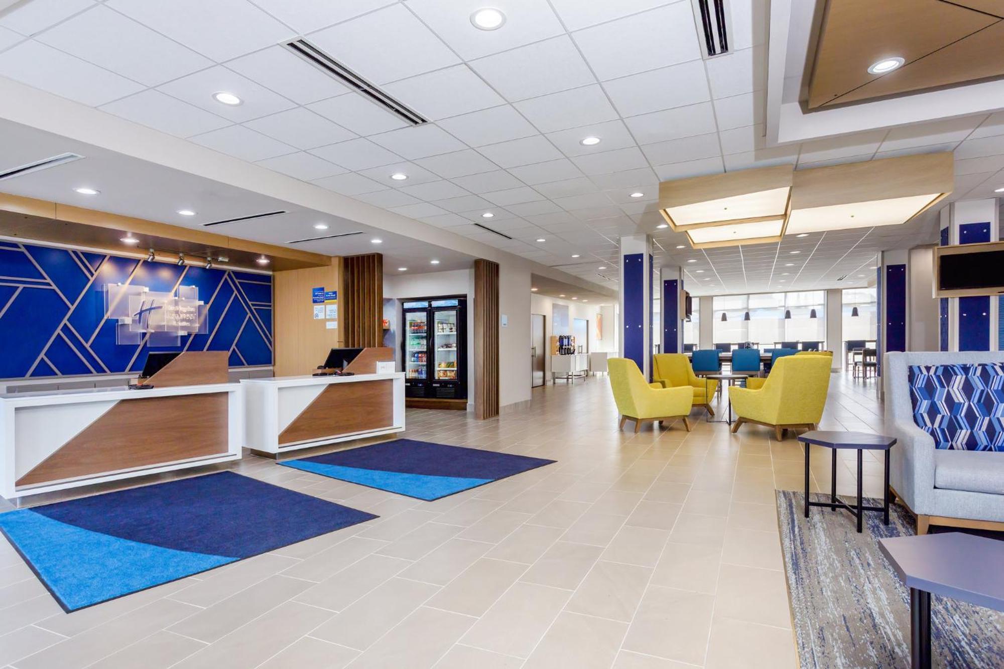 Holiday Inn Express & Suites Tampa Stadium - Airport Area By Ihg Екстериор снимка