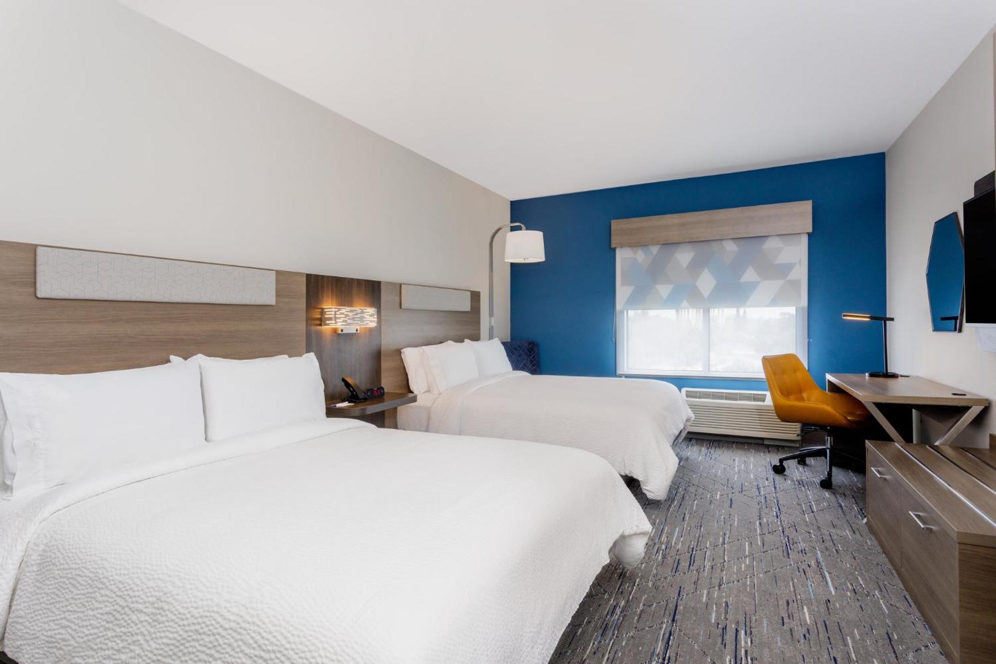 Holiday Inn Express & Suites Tampa Stadium - Airport Area By Ihg Екстериор снимка