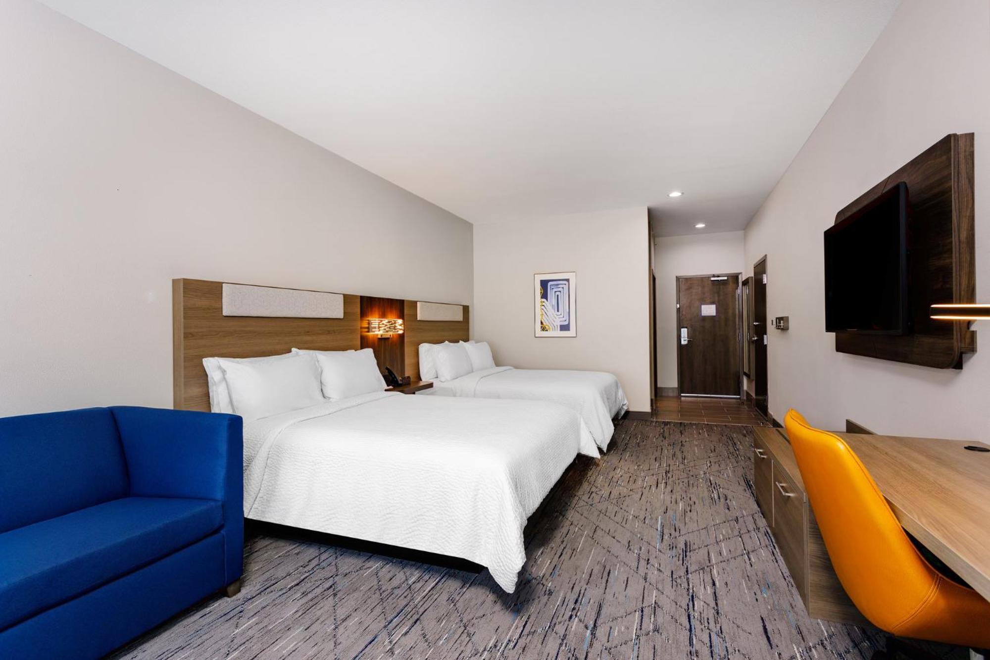 Holiday Inn Express & Suites Tampa Stadium - Airport Area By Ihg Екстериор снимка